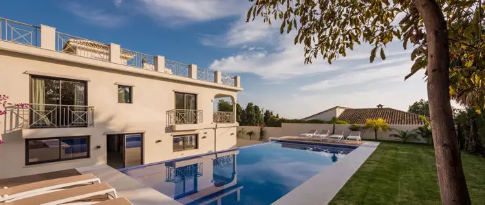 Villa de Lujo 5 Dormitorios Cerca de la Playa en Rio Real