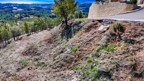 Oportunidad de Inversión: Parcela doble en venta en Altea La Vella