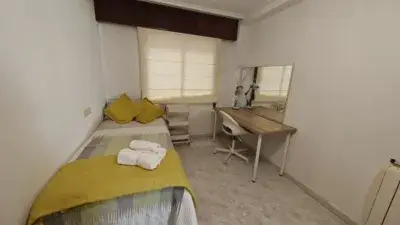 Piso en alquiler en Calle de Uruguay, 1