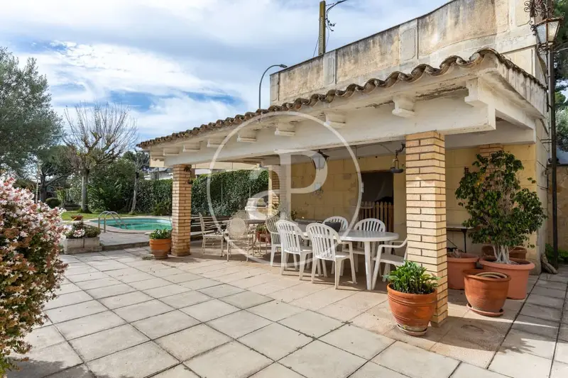 Palacete en venta en Les Fonts Terrassa