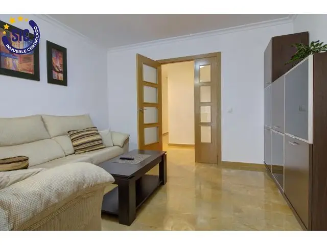 AMPLIO PISO EN ALMENARA CON TRASTERO