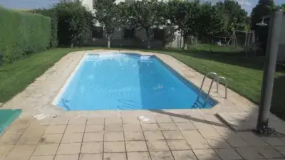 Chalet en venta en Ruta La Plata