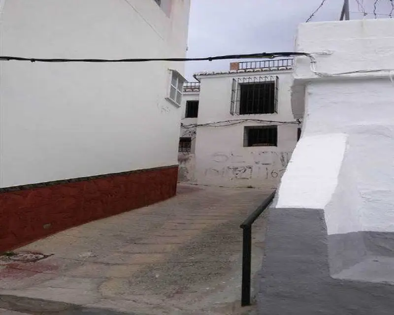 Adosado en Velez de Benaudalla 2 habitaciones 2 baños