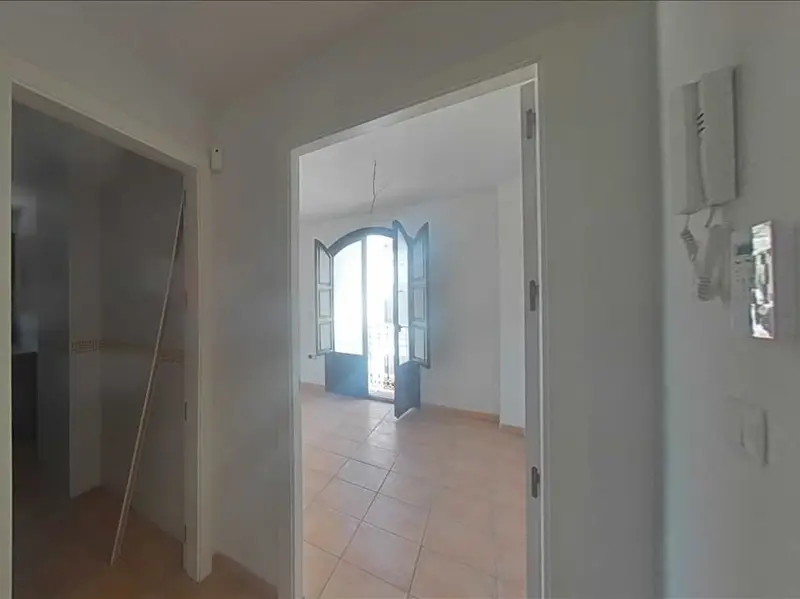 Piso en Venta Velez de Benaudalla 3 Dormitorios 1 Baño Luminoso