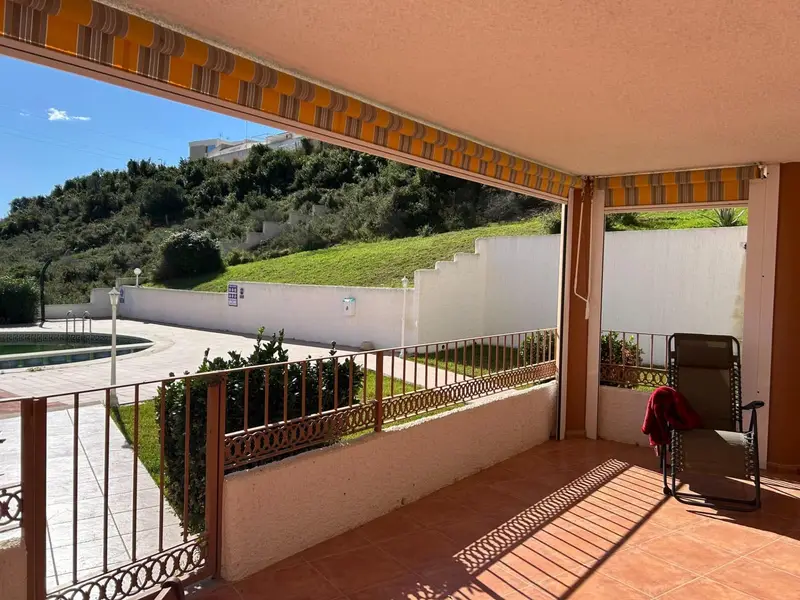 Apartamento en Peñiscola con Vistas al Mar y Piscina