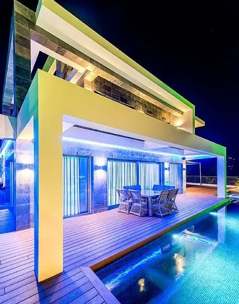 Villa de Lujo en Calpe con Piscina Climatizada y Spa