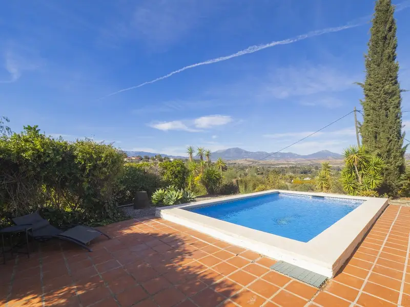 Casa Rural con Piscina cerca de Coín para 4 Personas