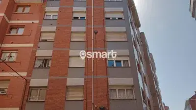 Piso en Venta La Calzada Garaje 53m2 Alquilado