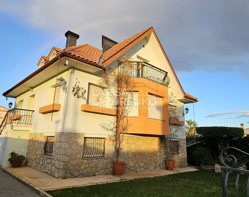 Venta Chalet con Terraza en Mont Roig del Camp