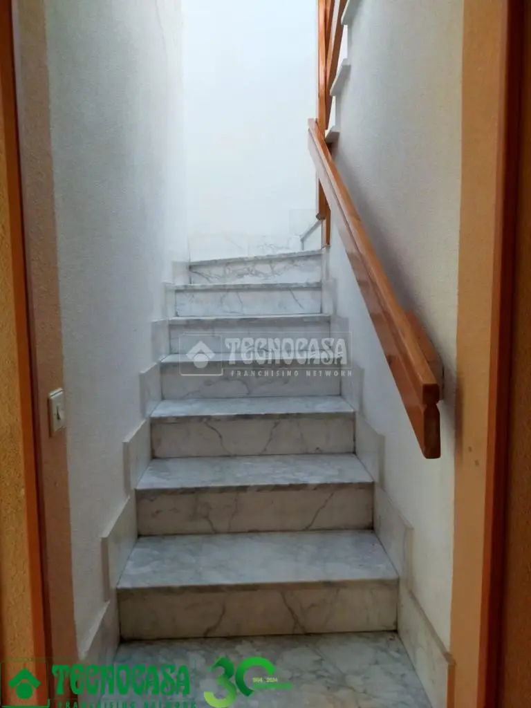 Chalet Adosado en Polan 5 Dormitorios Cerca de Toledo