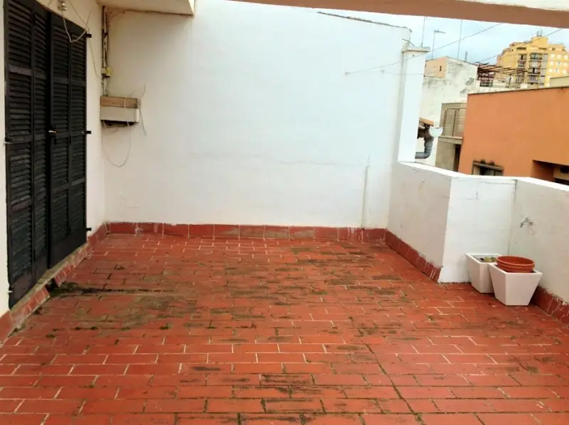 Piso en Inca Centro: 3 habitaciones, 2 baños, terraza y sótano