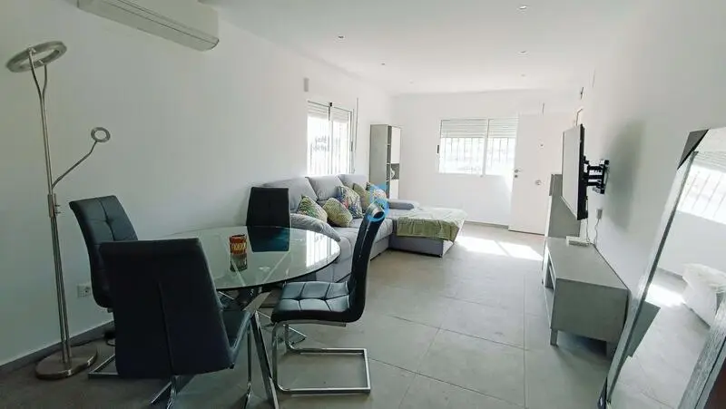 Villa Moderna 4 Dormitorios Villamartin Orihuela