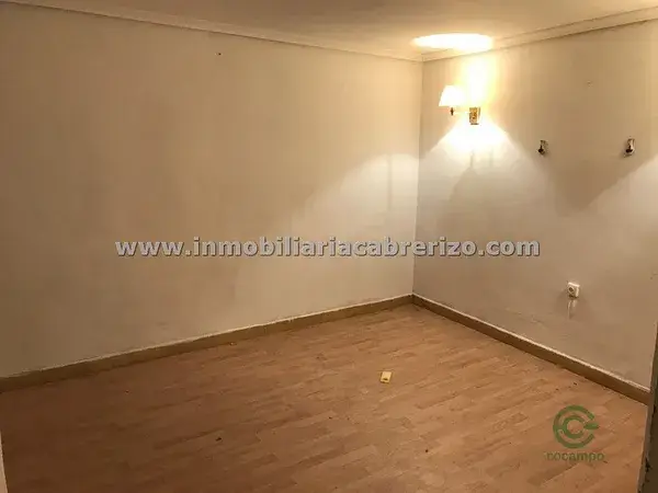Casa antigua para reformar en Logroño, cerca de Portales