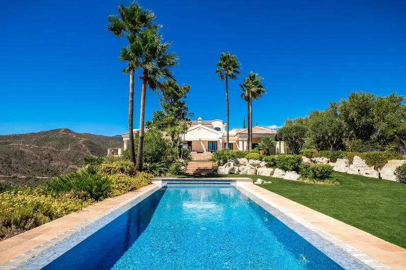 Villa de Lujo en Monte Mayor con Vistas al Mar