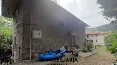 Chalet Rústico en Mioño con Jardín - Cerca de la Playa