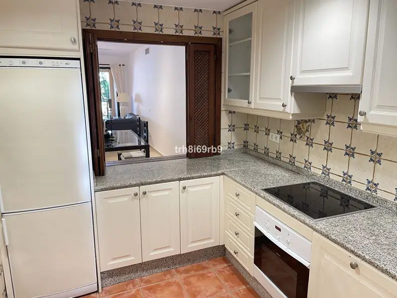 Apartamento 2 Dormitorios El Campanario Estepona