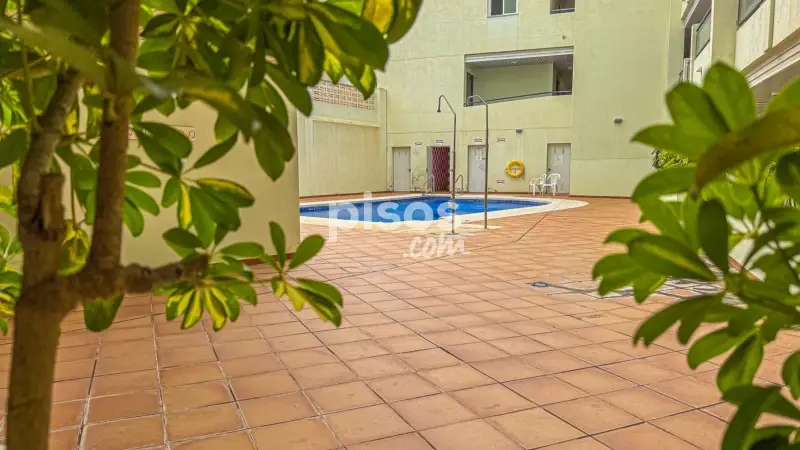Piso en venta Torre de Benagalbón 3 habitaciones 2 baños piscina parking