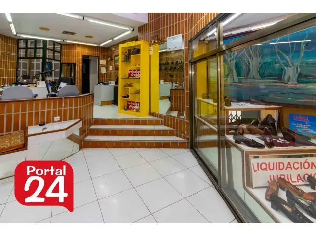 Bajo Vivienda Transformado a Local Comercial 140m²