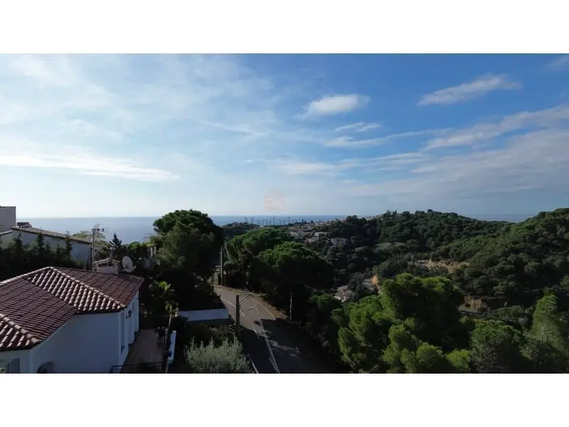 Chalet en Serra Brava con Vistas Panoramicas y Piscina