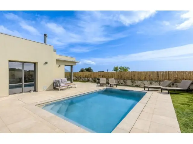 Chalet en Venta Palau Saverdera 3 Dormitorios Piscina Jardin