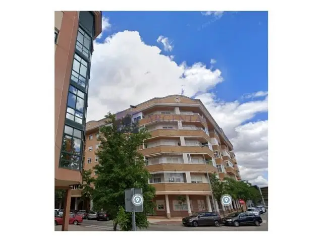 Local en Nuevo Caceres 90m2 Gran Escaparate