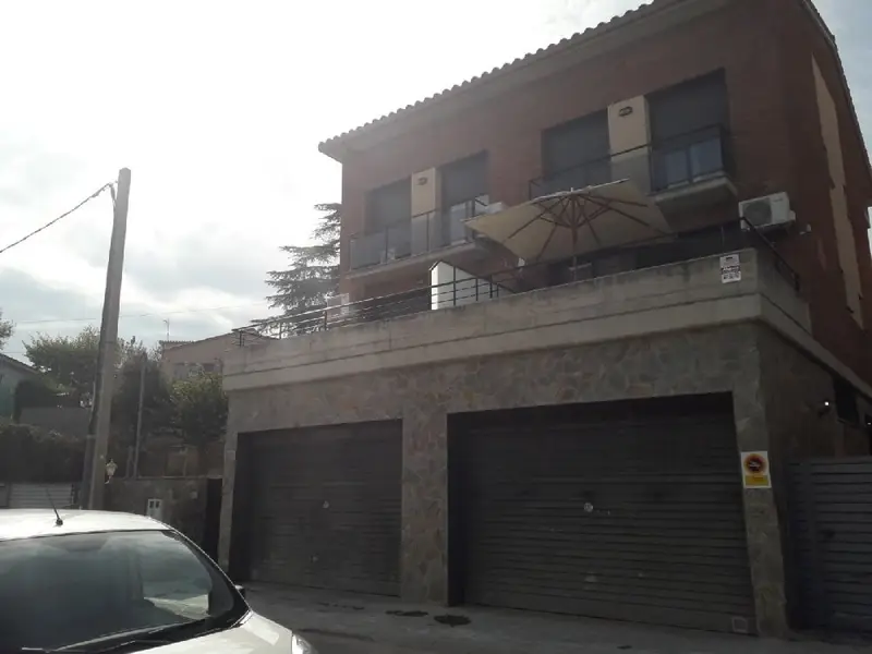 Venta Casa con patio en Pedrasanta, Sentmenat - Ref: R356