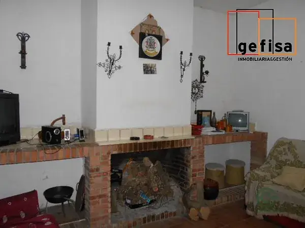 Cercado en Valdepeñas 580m2 con Garaje y Porche