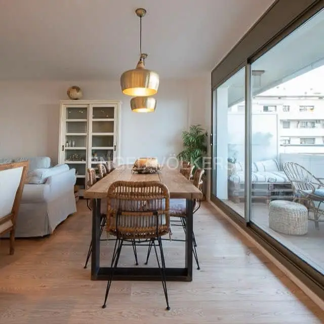 Apartamento en Diagonal Mar con Vistas al Mar y Parking Incluido