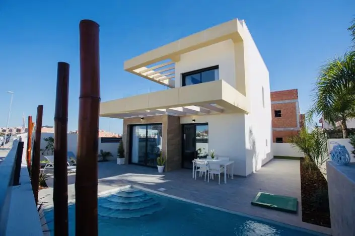 Villa en Venta Los Montesinos 3 Dormitorios