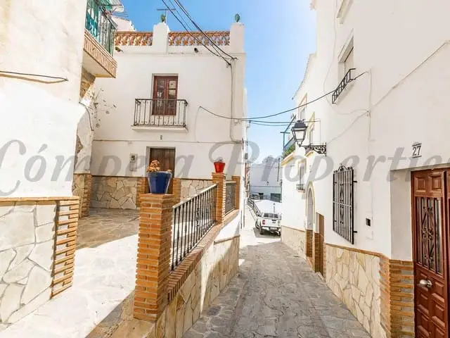 4 Bed Townhouse for sale