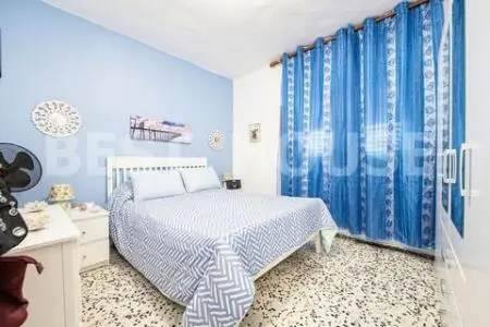 Casa Terrera en Tenoya con 5 Dormitorios y Azotea