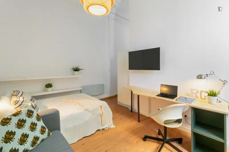 Habitación doble, con balcón, en un piso de 9 habitaciones