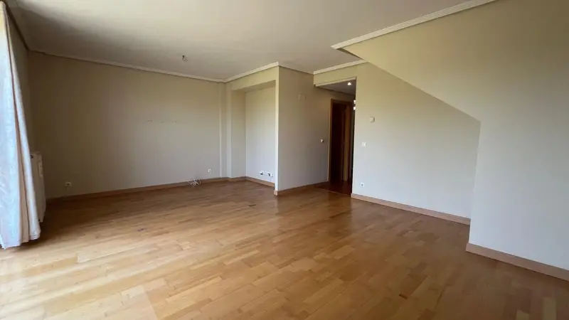 Casa Adosada en Ibaiondo Vitoria Gasteiz 3 Dormitorios Jardin Garaje