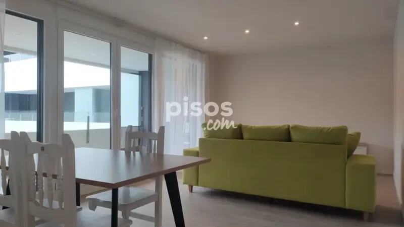 Piso en Alquiler Mutilva 3 Dormitorios 2 Baños Terraza Garaje