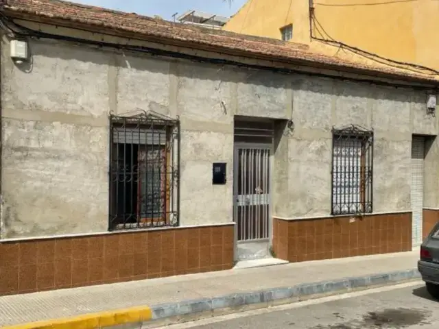 Casa rústica en venta en Calle Plaza de La Constucion, Número 12