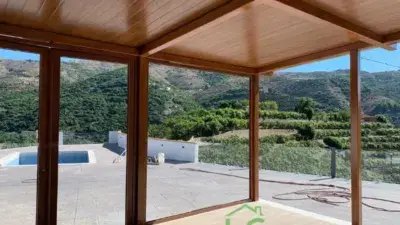 Chalet Rustico en Venta Jete con Piscina y Vistas Panoramicas