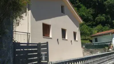 Casa Villa en Trintxerpe con Vistas al Faro de la Plata