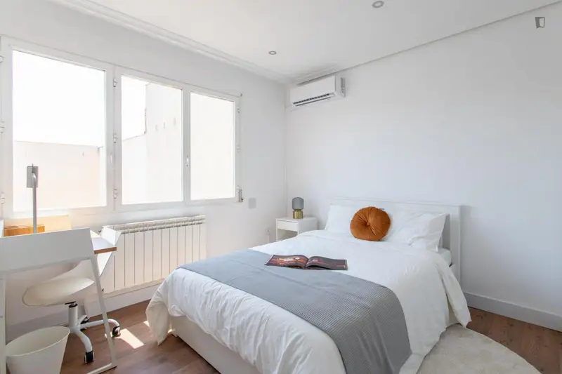 Coliving Madrid: Habitacion Amueblada con Facturas Incluidas