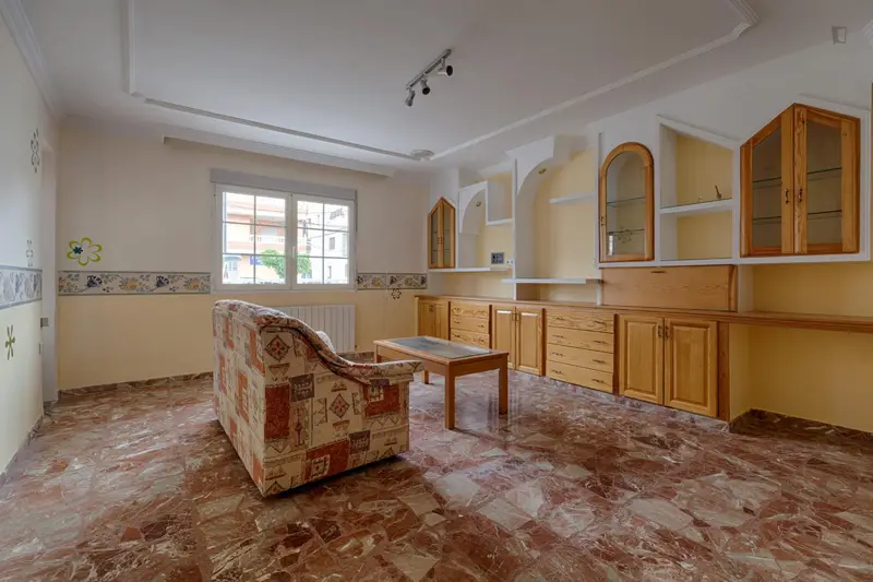 Dormitorio con dos camas en piso de 3 dormitorios Cenes de la Vega