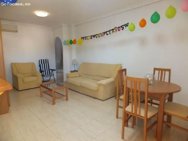 Bungalow en Mil Palmeras con Piscina y Garaje