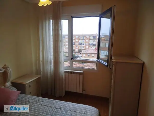 Alquiler Piso San Antonio Palencia: 2 Dorm, Garaje y Trastero