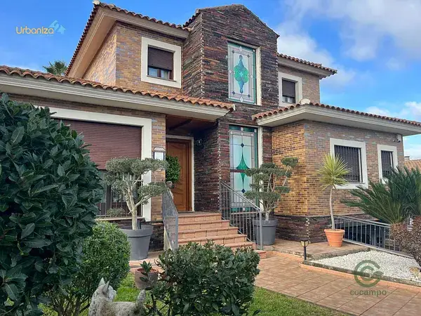 Chalet de Lujo en Golf Guadiana Badajoz