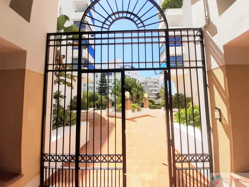 Venta Piso 4 dormitorios Nueva Andalucía Málaga