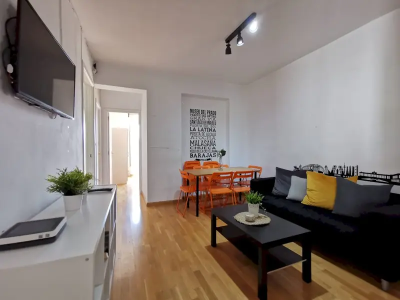 Habitaci	ón Luminosa en La Latina con Balcón