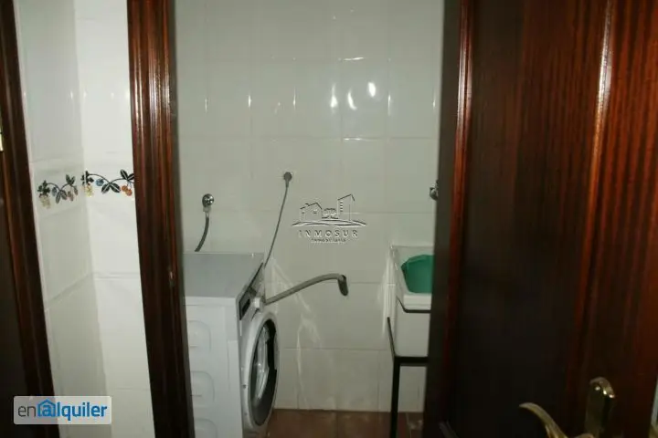 Alquiler piso con 2 baños Lucena