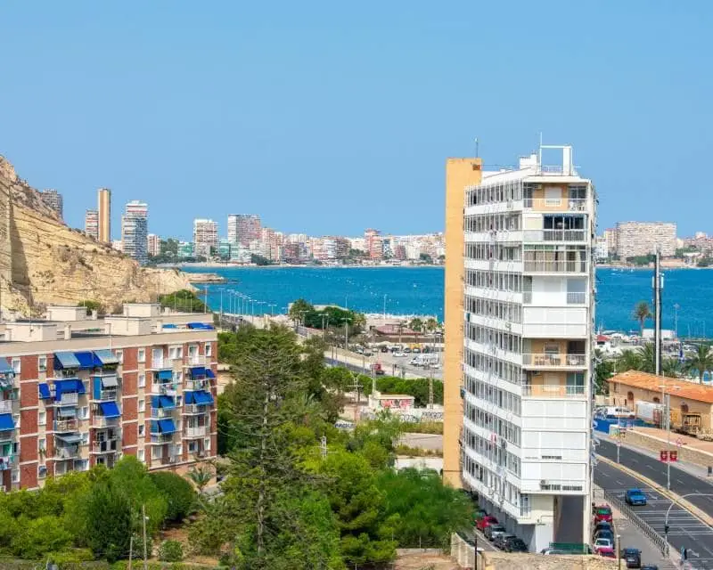 Ático en venta en Raval Roig - Virgen del Socorro, Alicante / Alacant ciudad, Alicante
