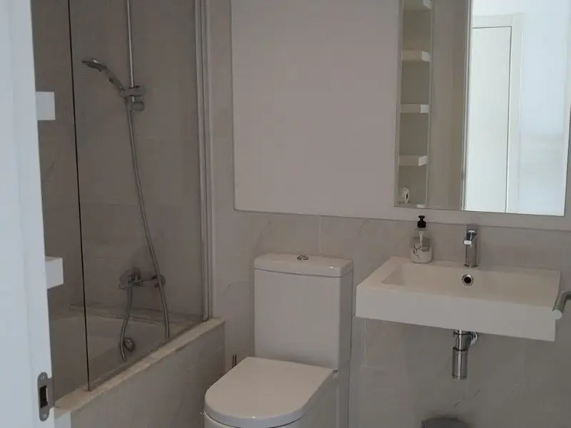 Venta Ático con Garaje Estepona 3 Dormitorios 2 Baños Vistas al Mar