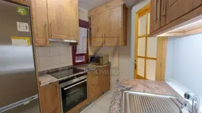 Piso en Alquiler Oviedo Calle Fray Ceferino 44m² Amueblado