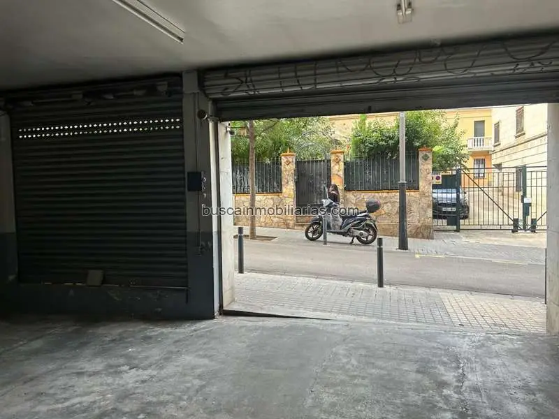 Local Comercial en Venta El Guinardo Barcelona 327m2