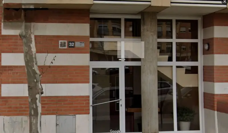 Venta Piso con Terraza en Sabadell - 4 Habitaciones - Subasta Judicial